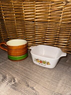 Lot of 2 Vintage Corning Ware Le Persil Mini Baker & MCM JW & Co. Pottery Mug